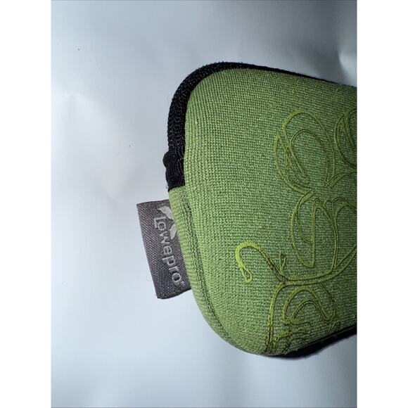 Lowepro Camera Case Small Green 4 In Long X 3 Inches Tall Floral Design - Picture 2 of 5